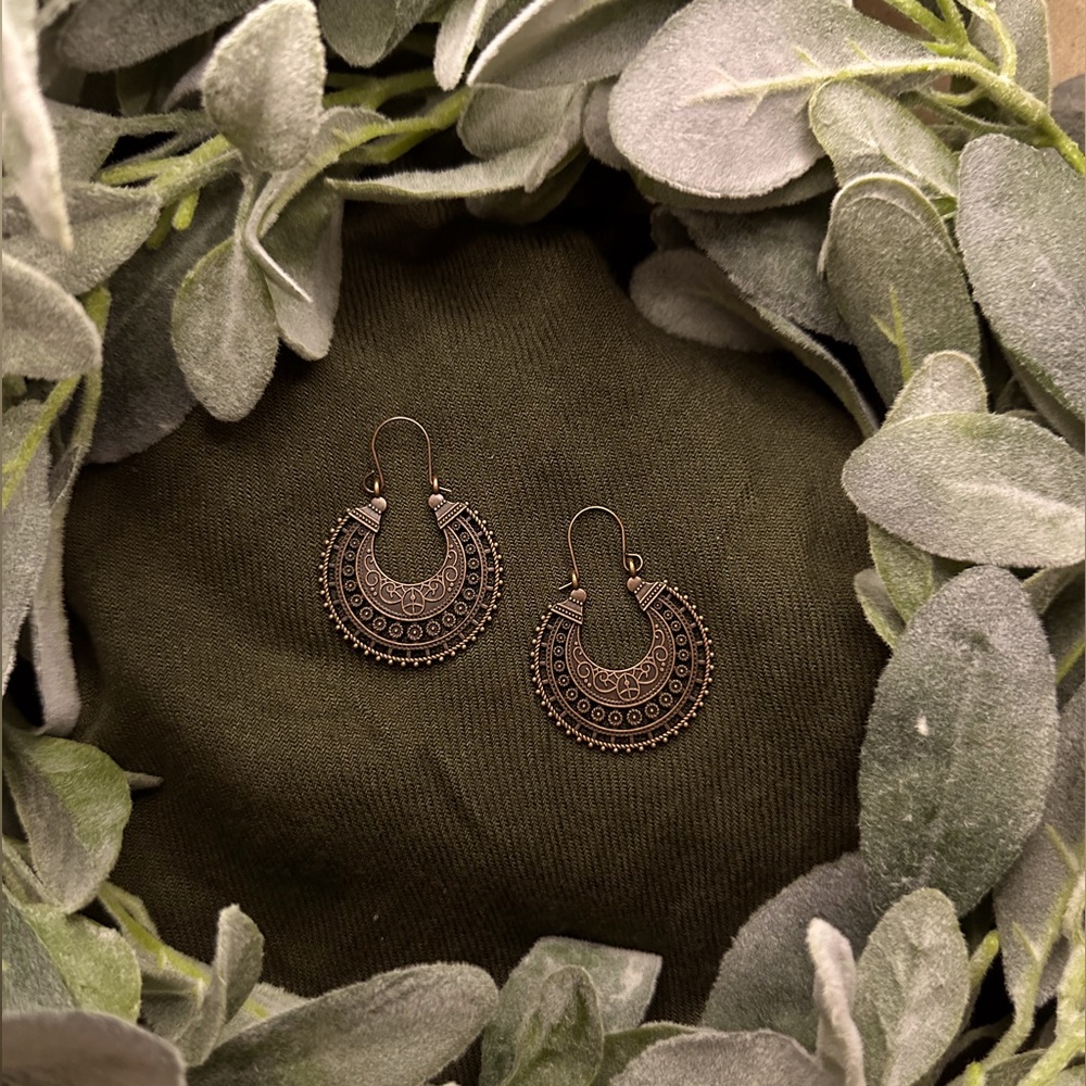 Multiple styles, Bronze hinged back earrings